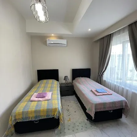 новые уютные в Emerald Paradise Apartament *