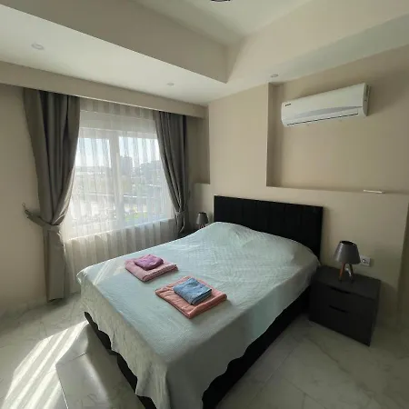новые уютные в Emerald Paradise Apartament